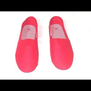 Women red canvas classics